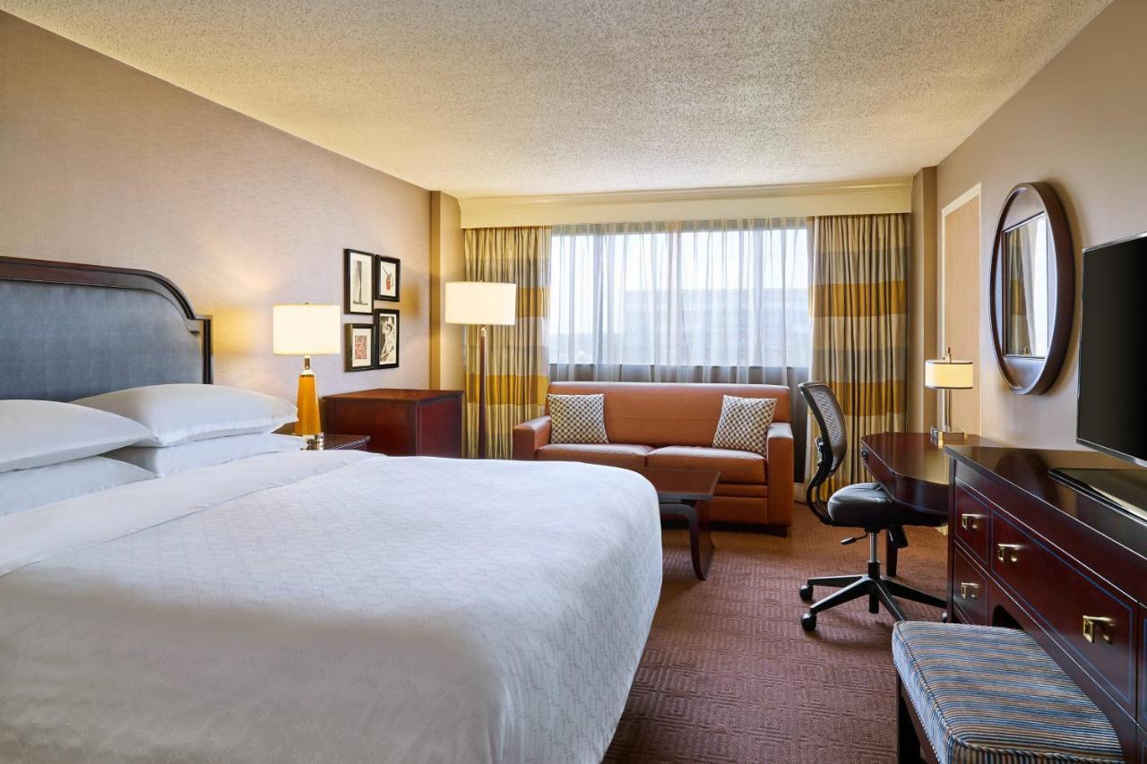 Hotel Sheraton North Houston At George Bush Intercontinental Esterno foto