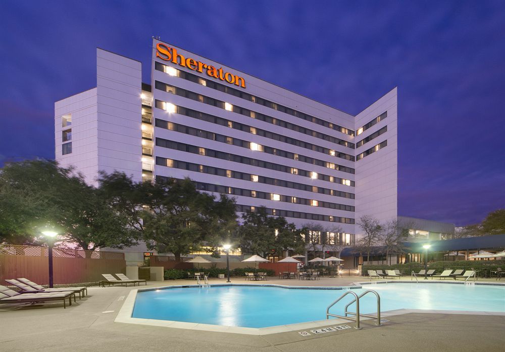 Hotel Sheraton North Houston At George Bush Intercontinental Esterno foto